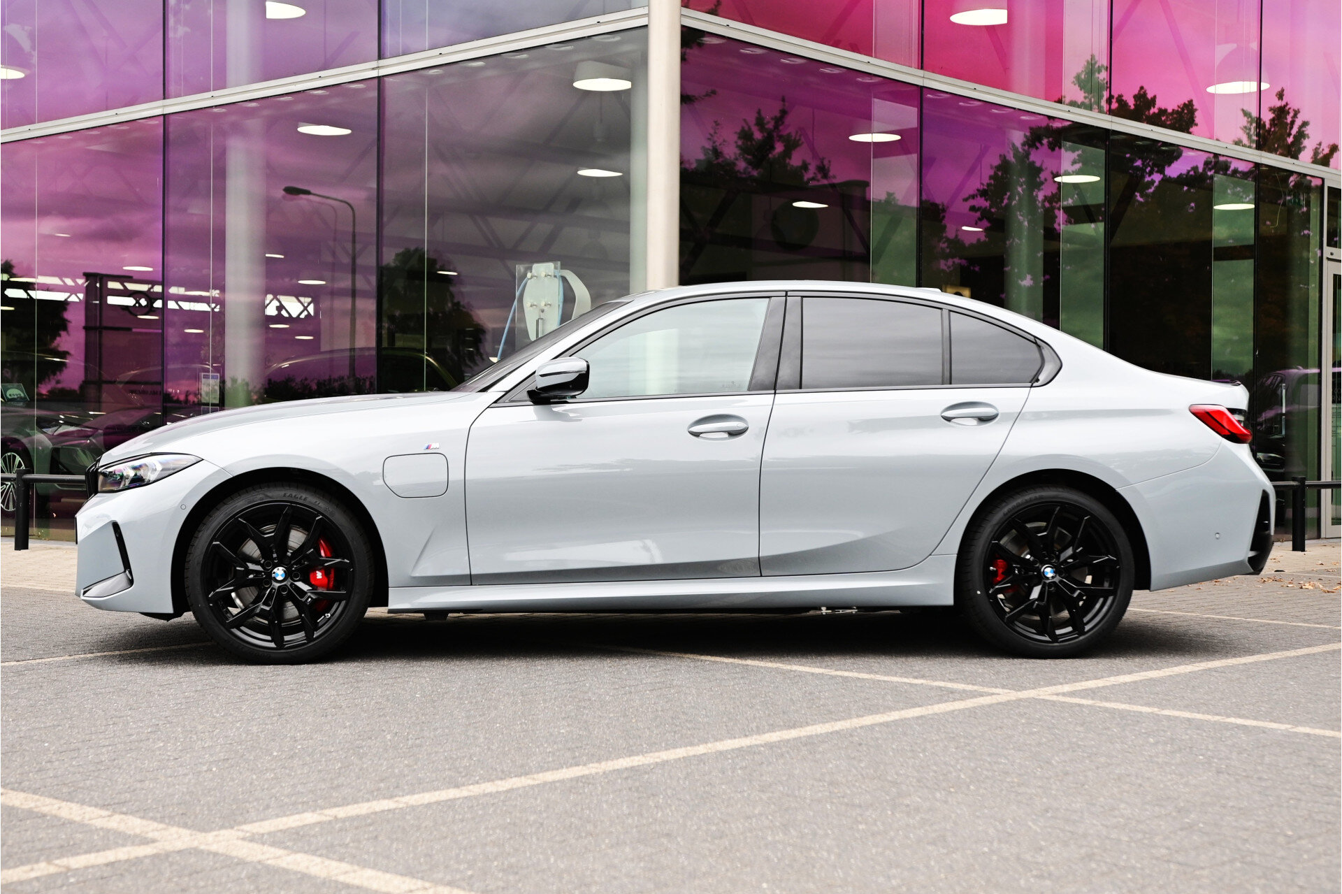 BMW 3 Serie 330e High Executive M Sport Automaat - Afbeelding 5