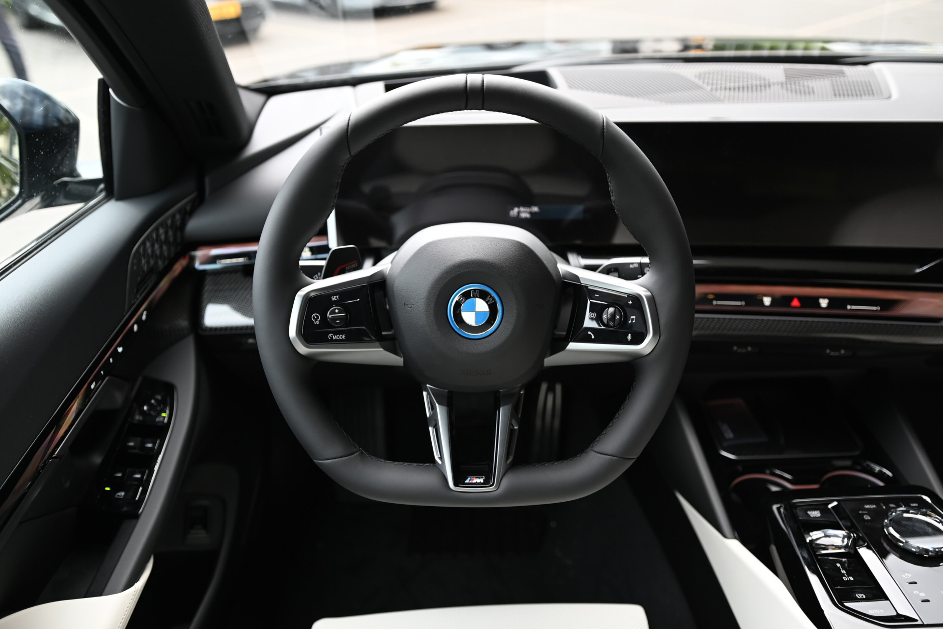 BMW i5 6