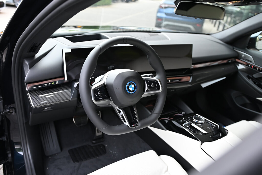 BMW i5 10
