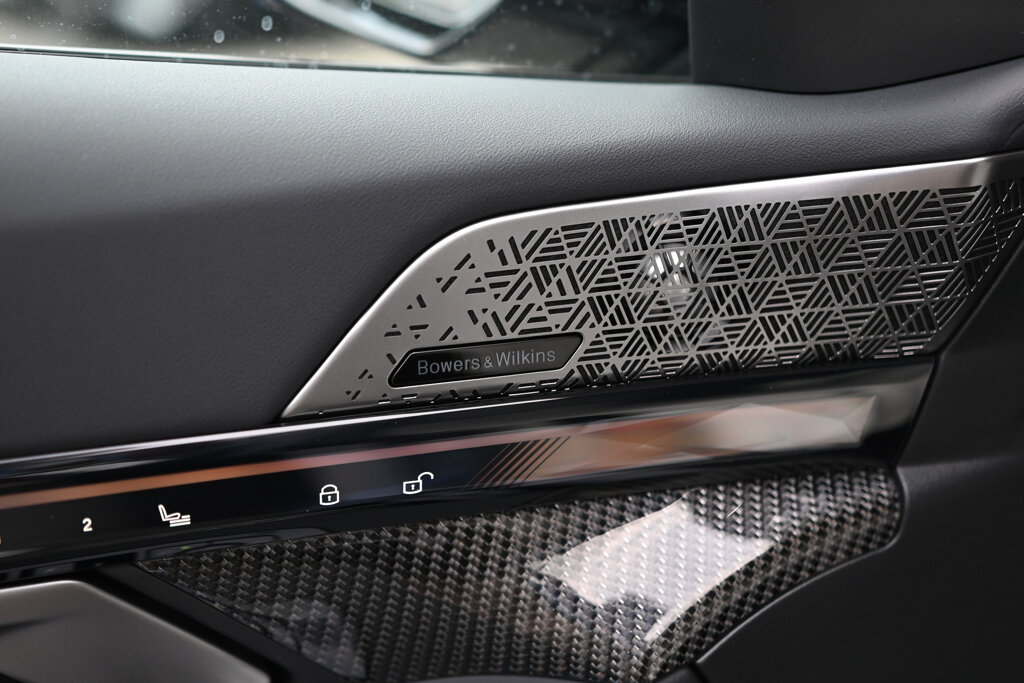 BMW i5 16