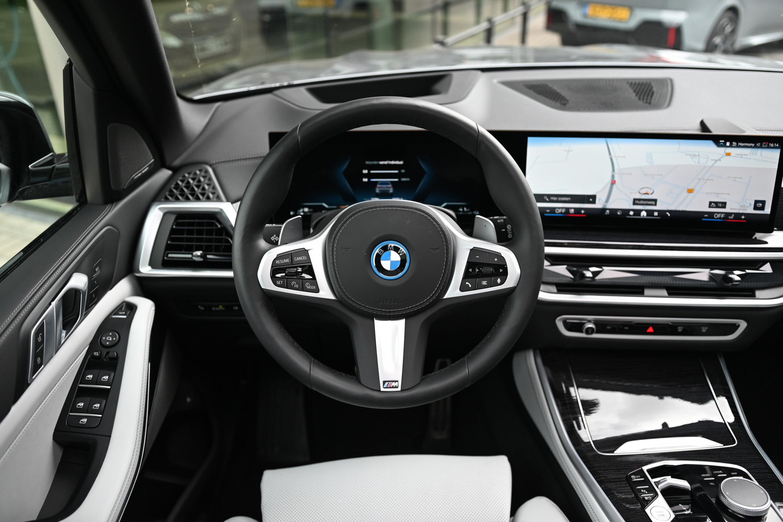 BMW X5 8