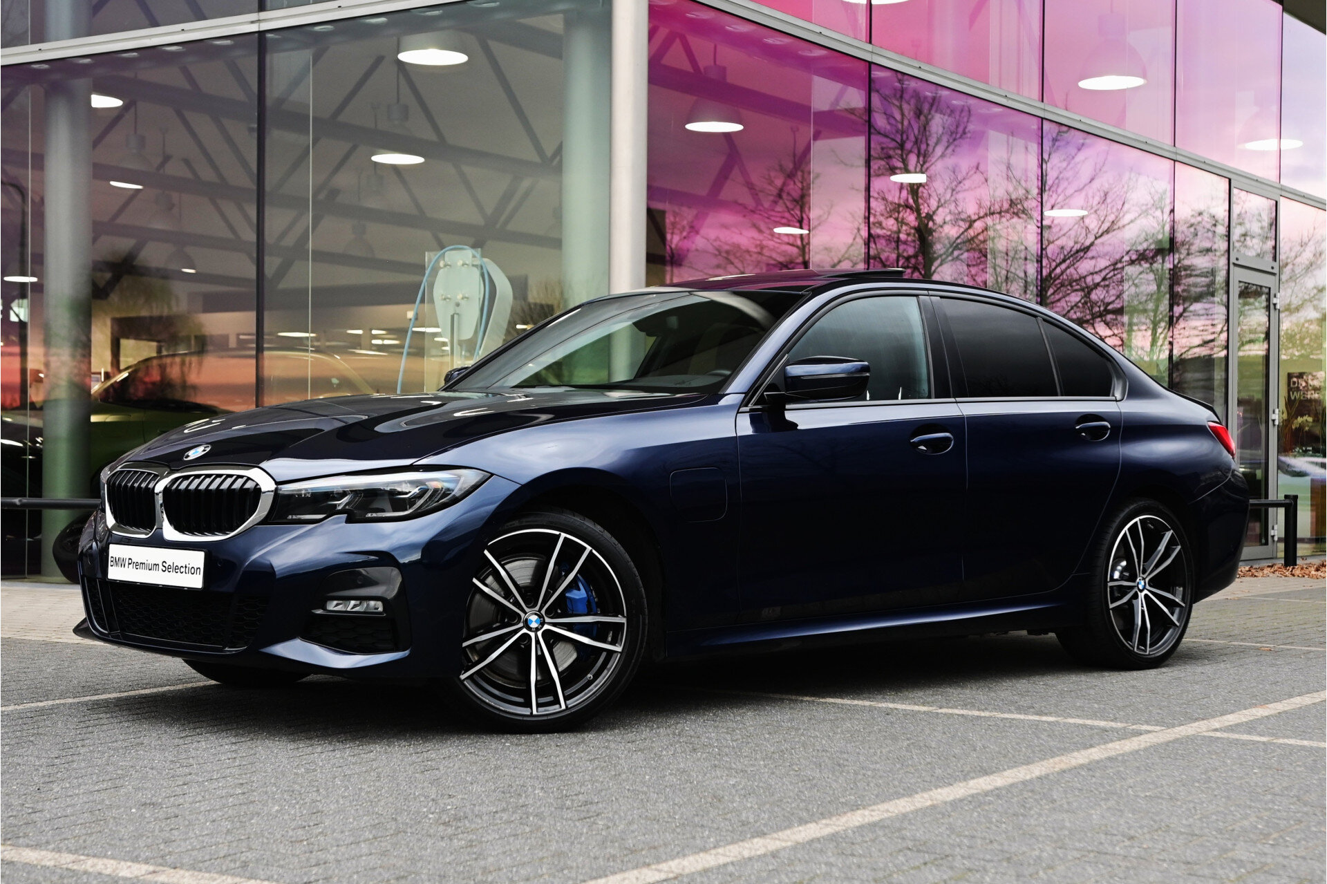 BMW 3 Serie 320e High Executive M Sport Automaat