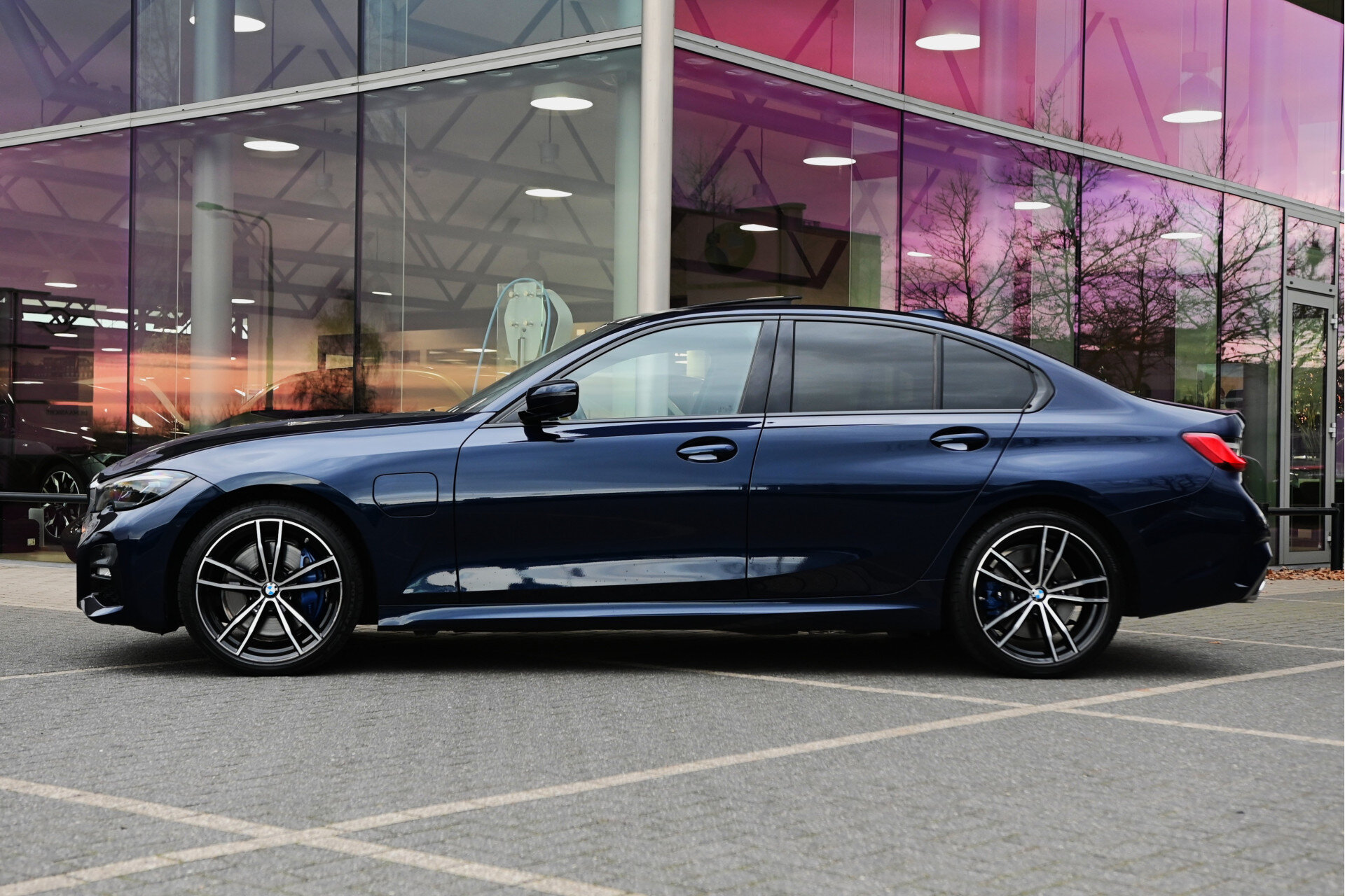 BMW 3 Serie 320e High Executive M Sport Automaat - Afbeelding 5