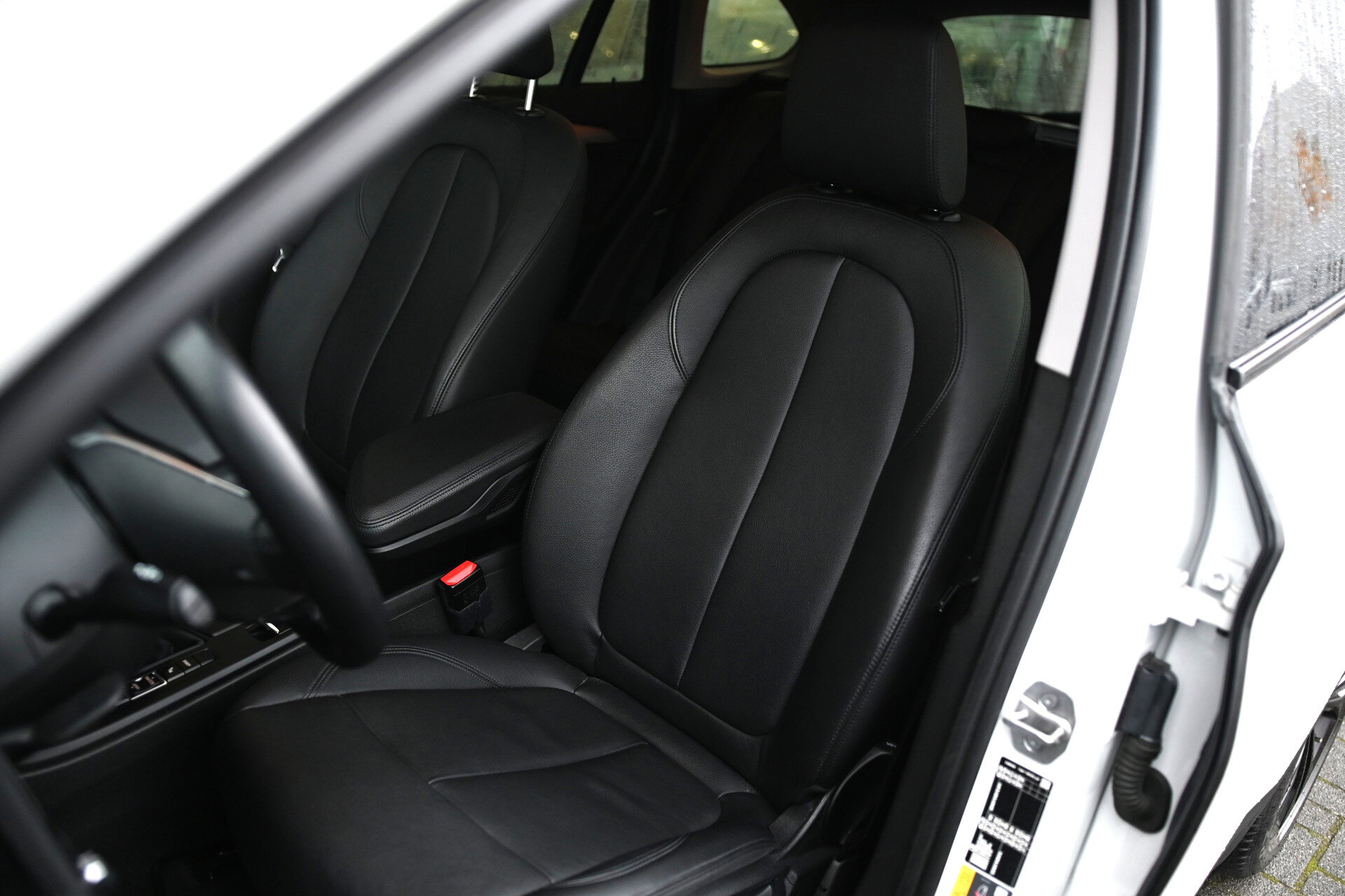 BMW X1 xDrive25e High Executive Automaat - Afbeelding 3