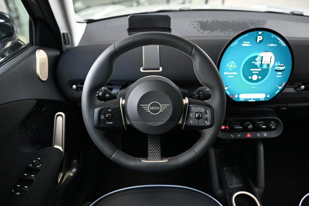 MINI Aceman 10