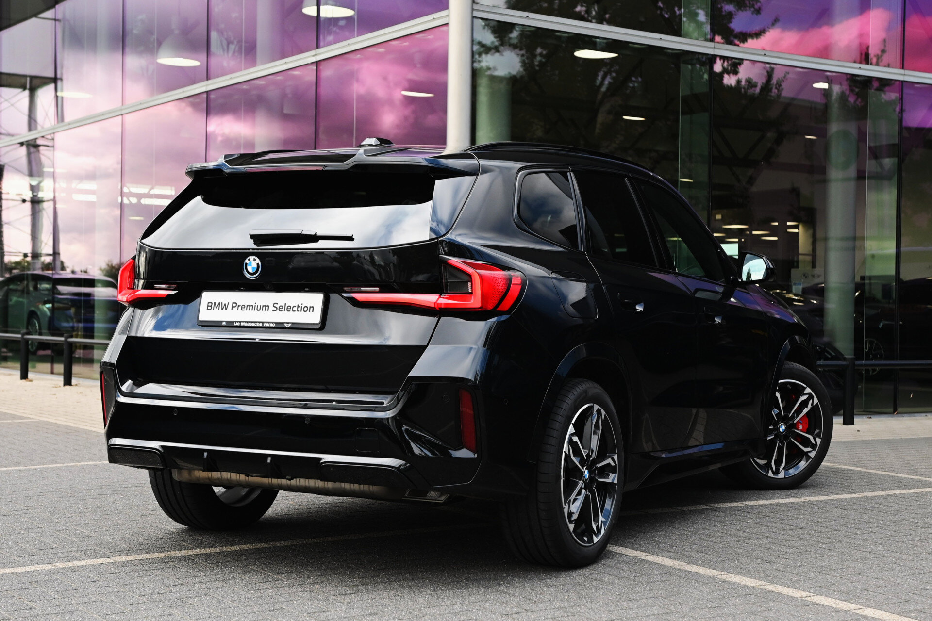 BMW X1 xDrive25e High Executive M Sport Automaat - Afbeelding 2
