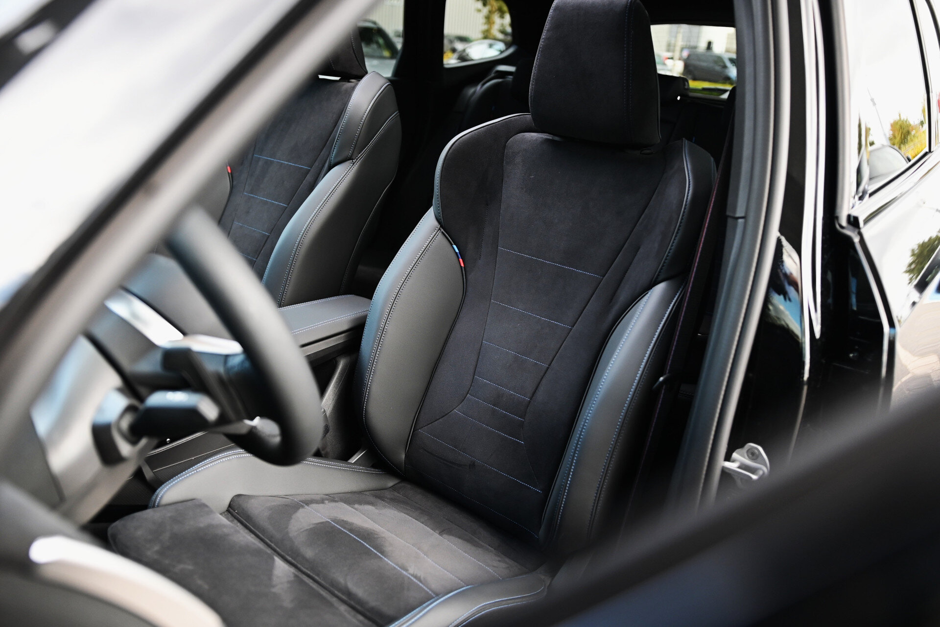 BMW X1 xDrive25e High Executive M Sport Automaat - Afbeelding 4