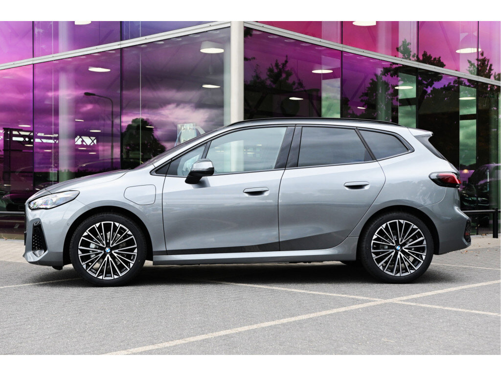 BMW 2 Serie Active Tourer 225e xDrive High Executive M Sport Automaat - Afbeelding 3