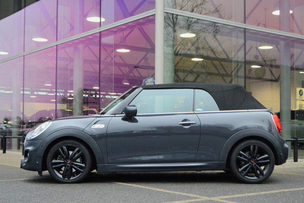 MINI Cooper S Cabrio 5
