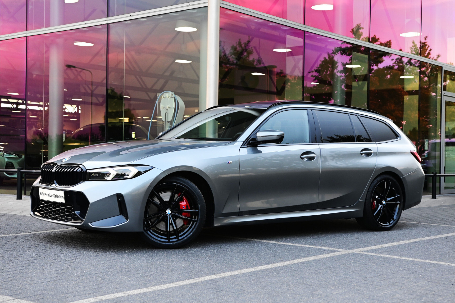 BMW 3 Serie Touring 330i M Sport Automaat