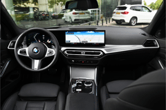 BMW 3 Serie Touring 330i M Sport Automaat - Afbeelding 3