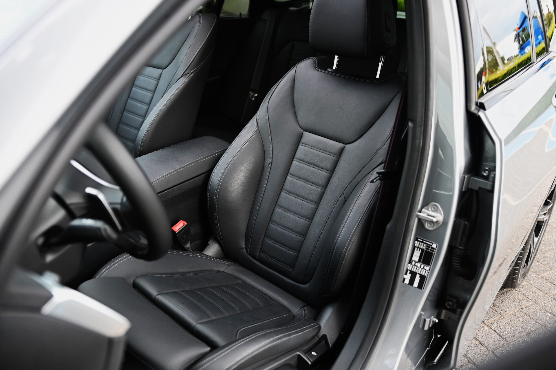 BMW 3 Serie Touring 330i M Sport Automaat - Afbeelding 4