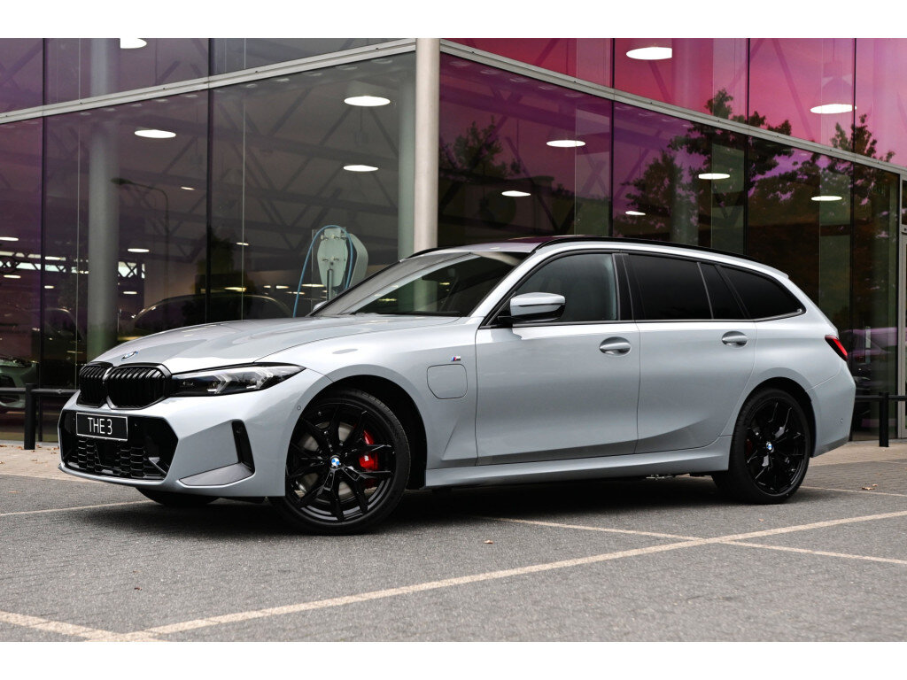 BMW 3 Serie Touring 330e High Executive M Sport Automaat