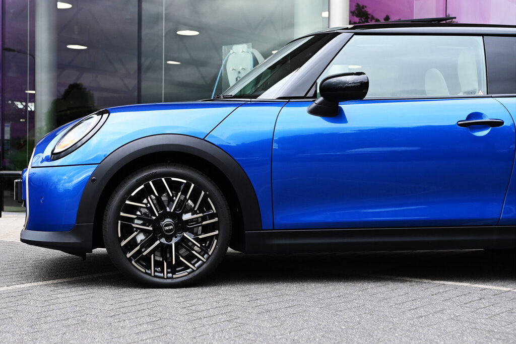 MINI 3-Deurs 7