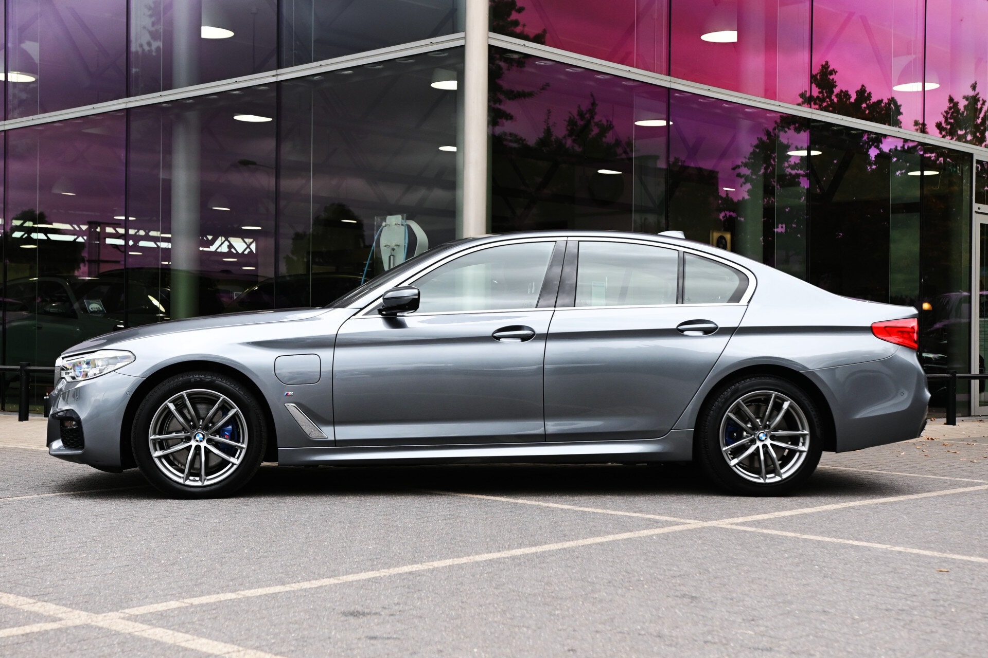 BMW 5 Serie 530e xDrive High Executive M Sport Automaat - Afbeelding 5