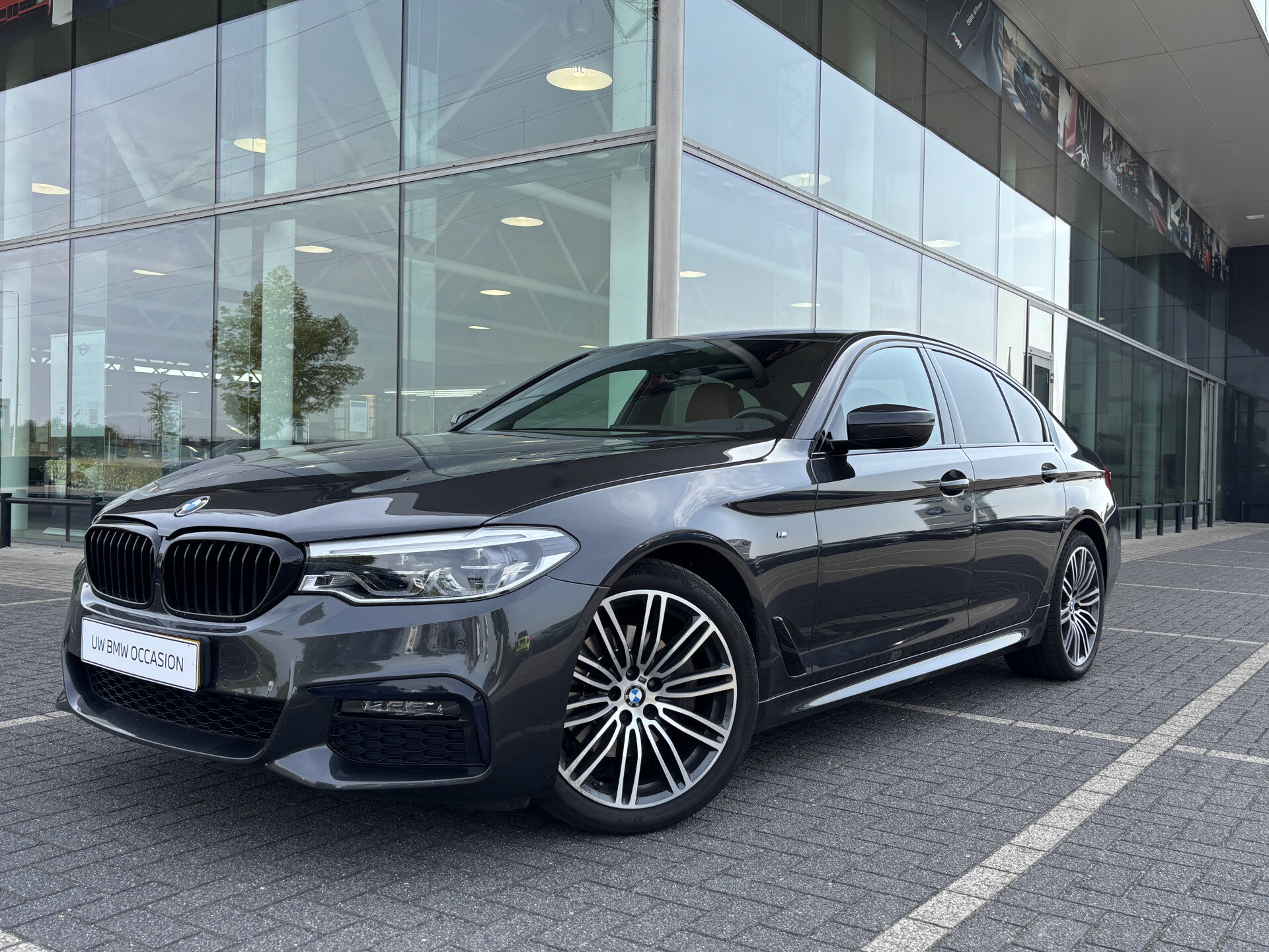 BMW 5 Serie 520i High Executive M Sport Automaat