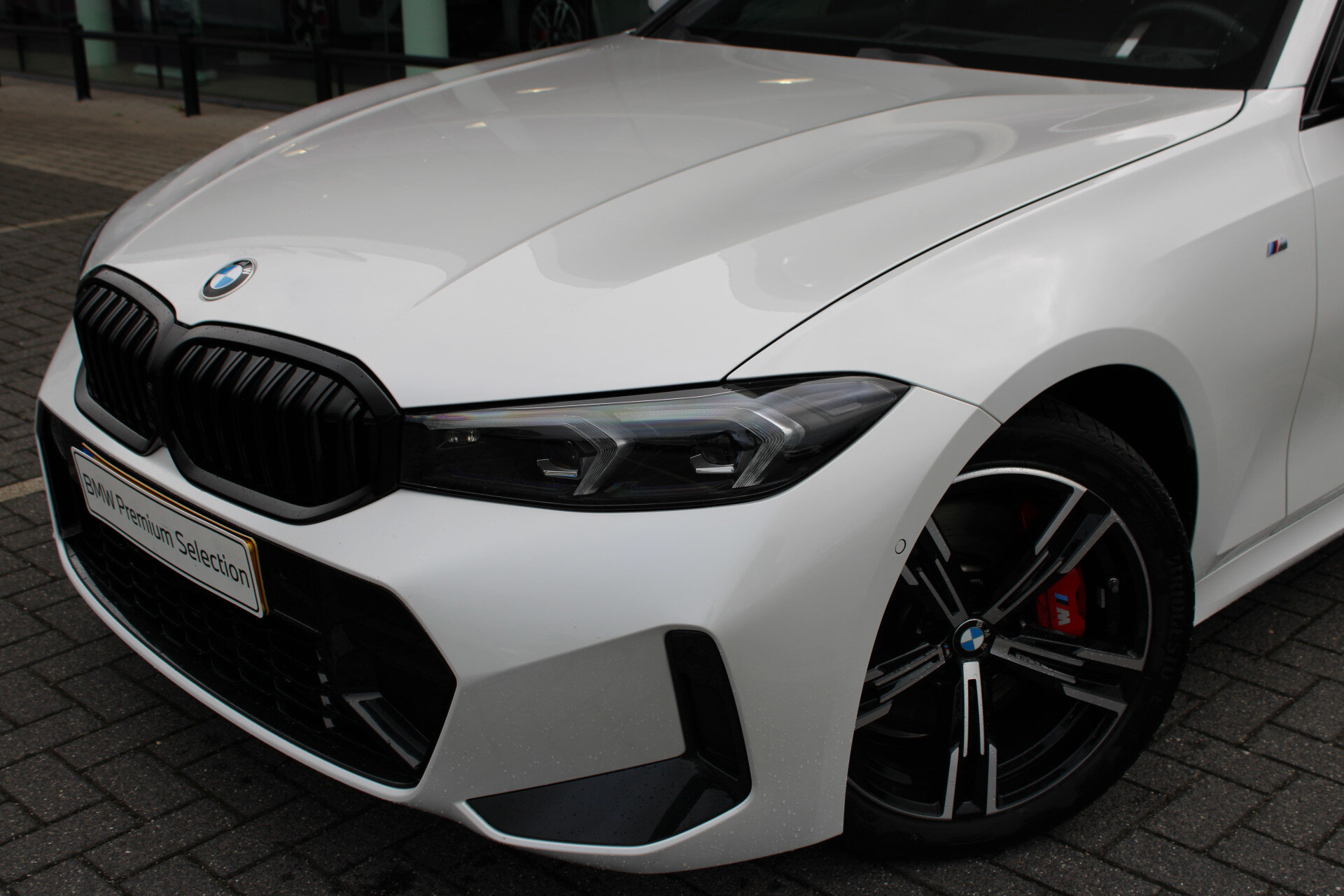 BMW 3 Serie Touring 330i xDrive High Executive M Sport Automaat - Afbeelding 2