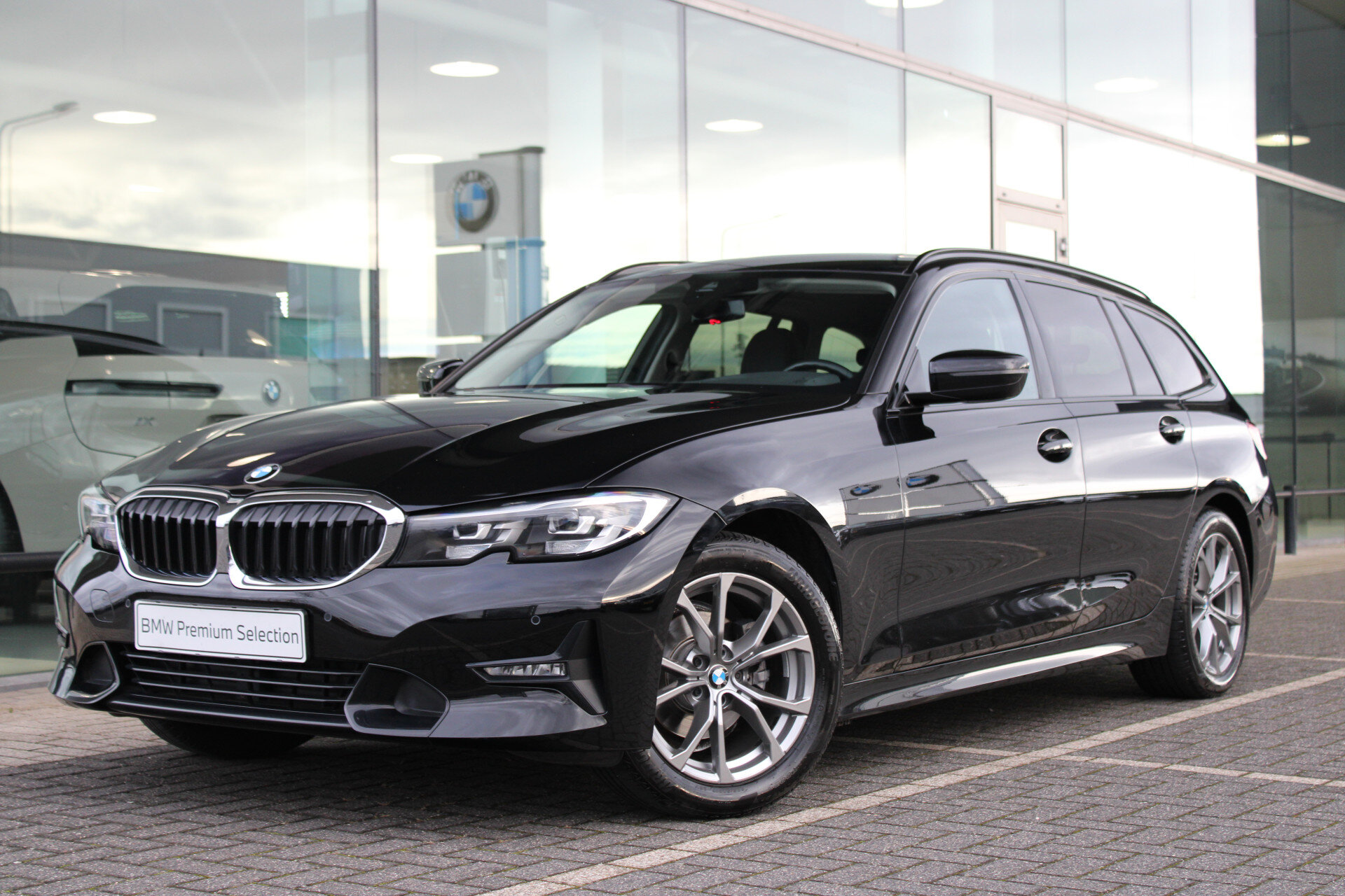 BMW 3 Serie Touring 318i Executive Sport Line Automaat
