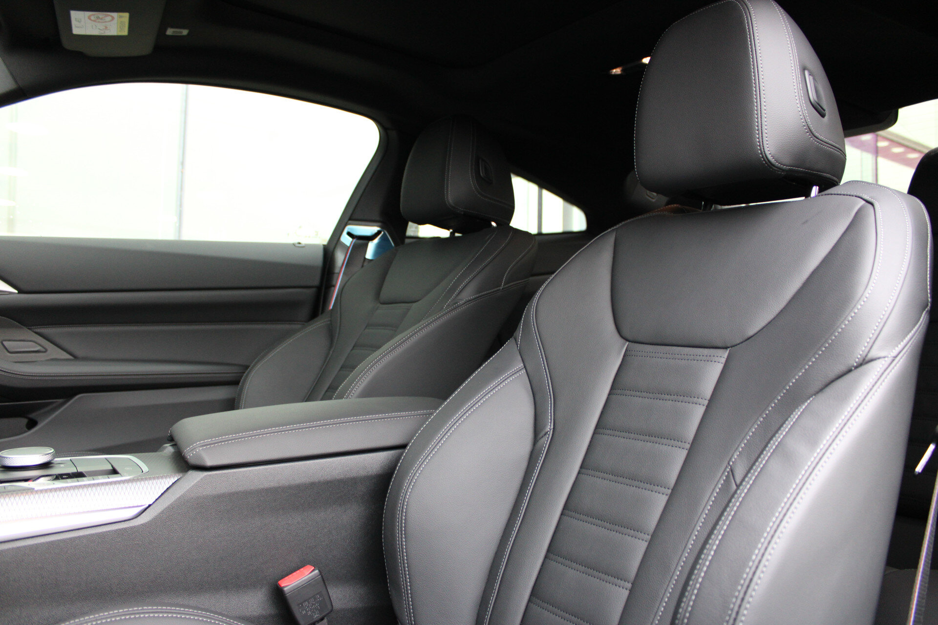 BMW 4 Serie Coupé 420i High Executive M Sport Automaat - Afbeelding 4