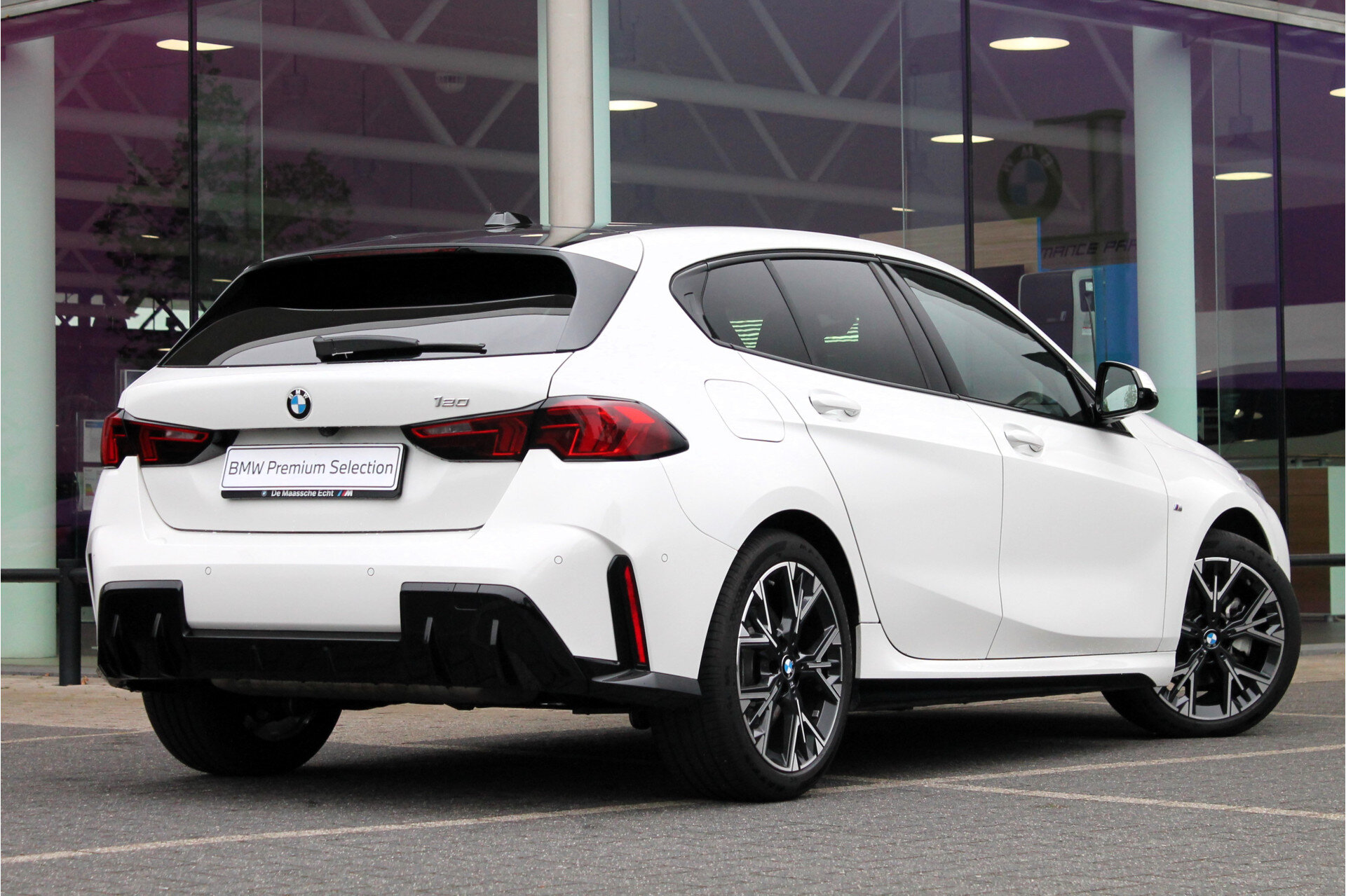 BMW 1 Serie 120 High Executive M Sport Automaat - Afbeelding 3