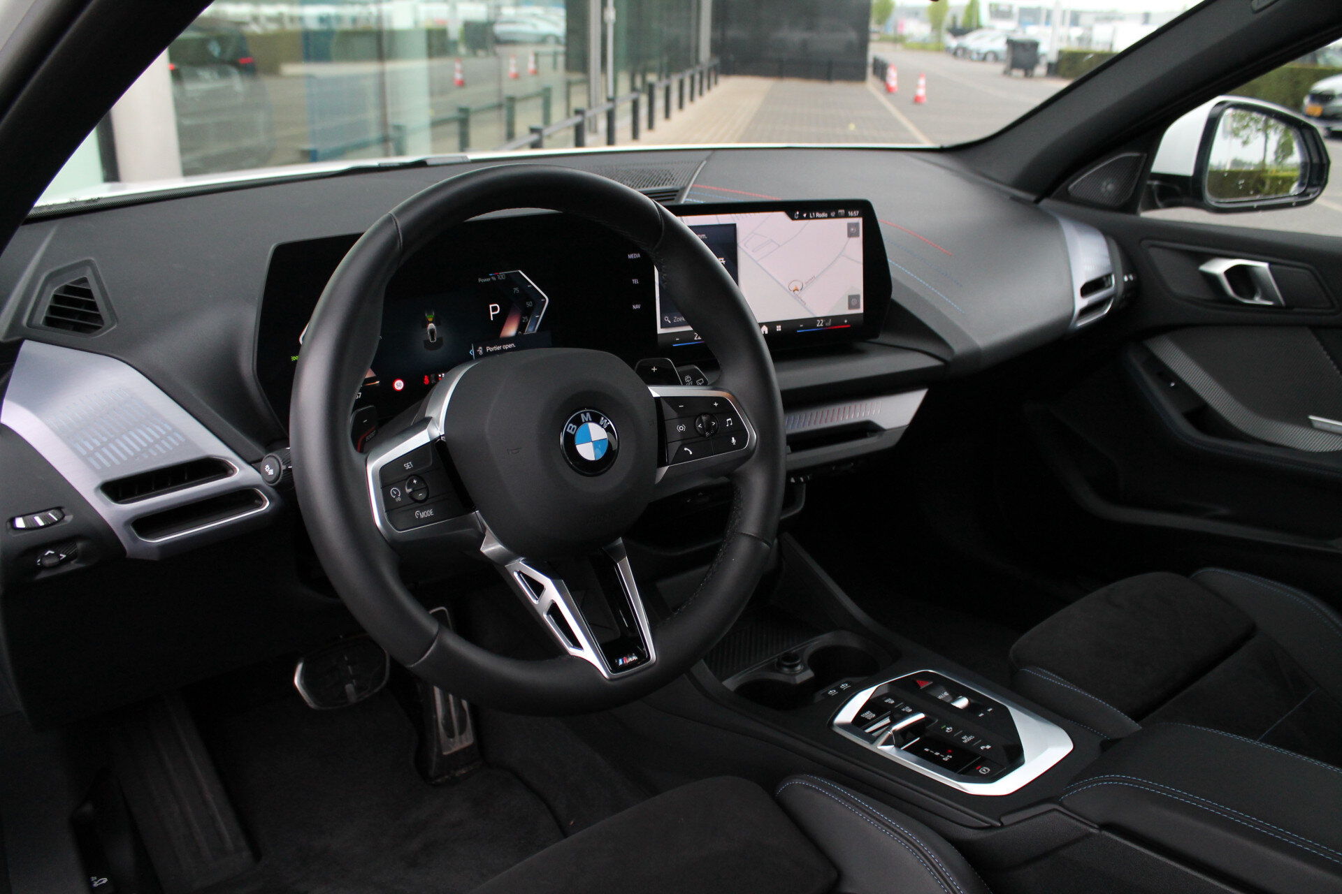 BMW 1 Serie 120 High Executive M Sport Automaat - Afbeelding 4