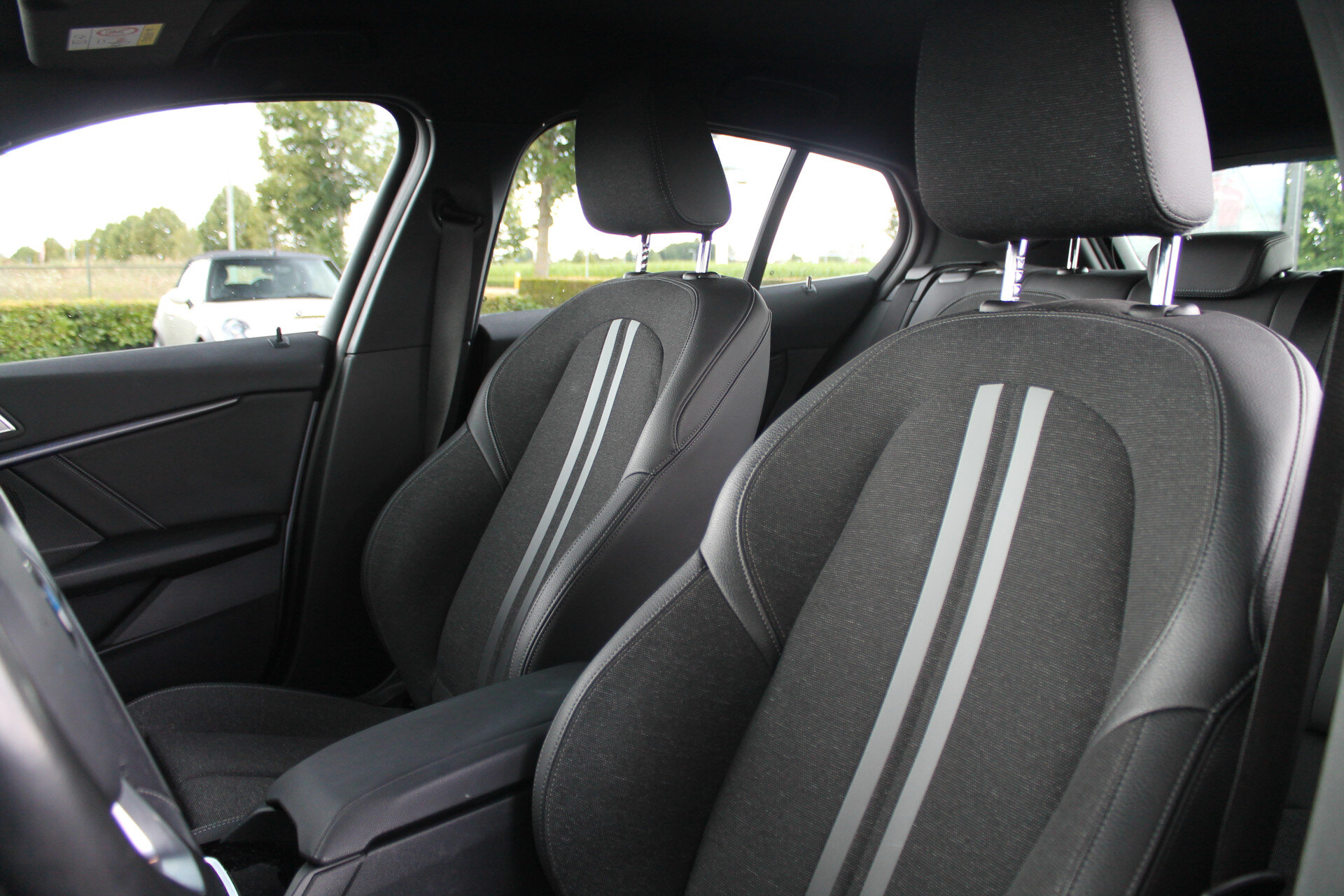 BMW 1 Serie 118i Executive Sport Line Automaat - Afbeelding 2