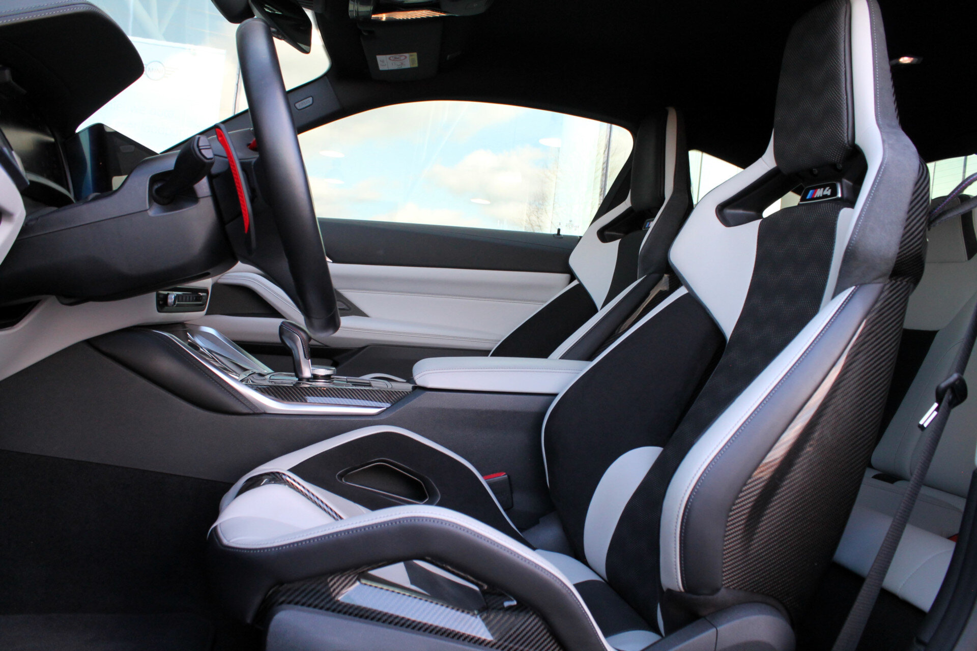 BMW 4 Serie Coupé M4 xDrive Competition High Executive Automaat - Afbeelding 2