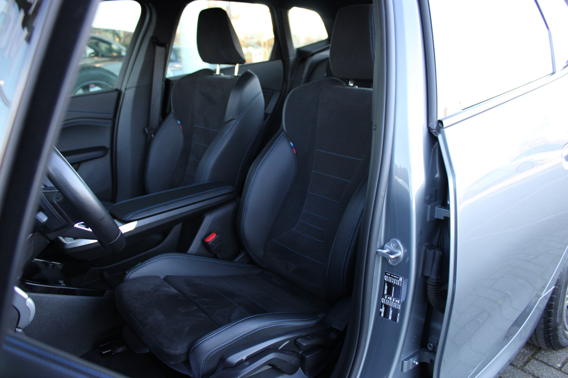 BMW 2 Serie Active Tourer 220i M Sport Automaat - Afbeelding 4