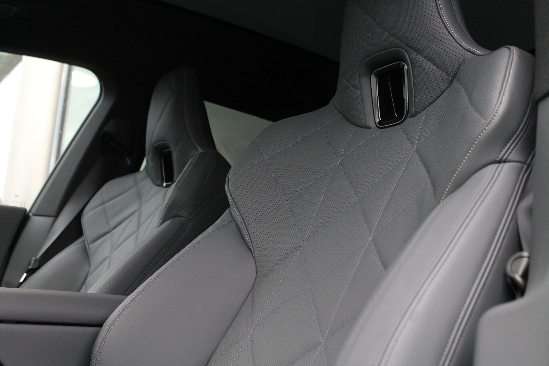 BMW iX xDrive60 M Sport - Afbeelding 4