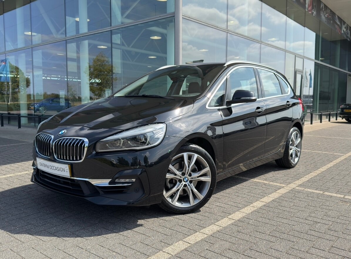 BMW 2 Serie Active Tourer 220i High Executive Luxury Line Automaat