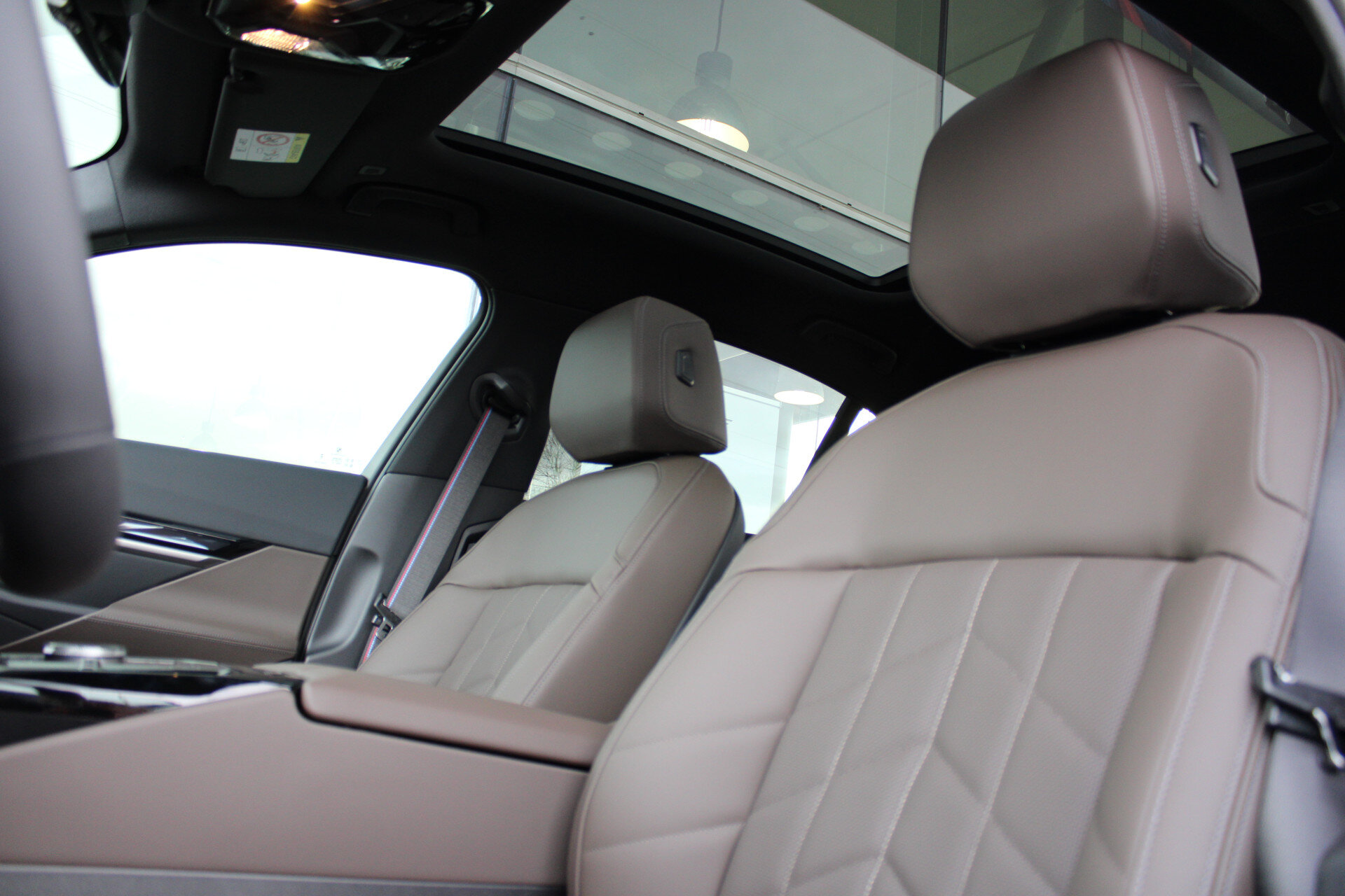 BMW 5 Serie 530e M Sport Automaat - Afbeelding 4