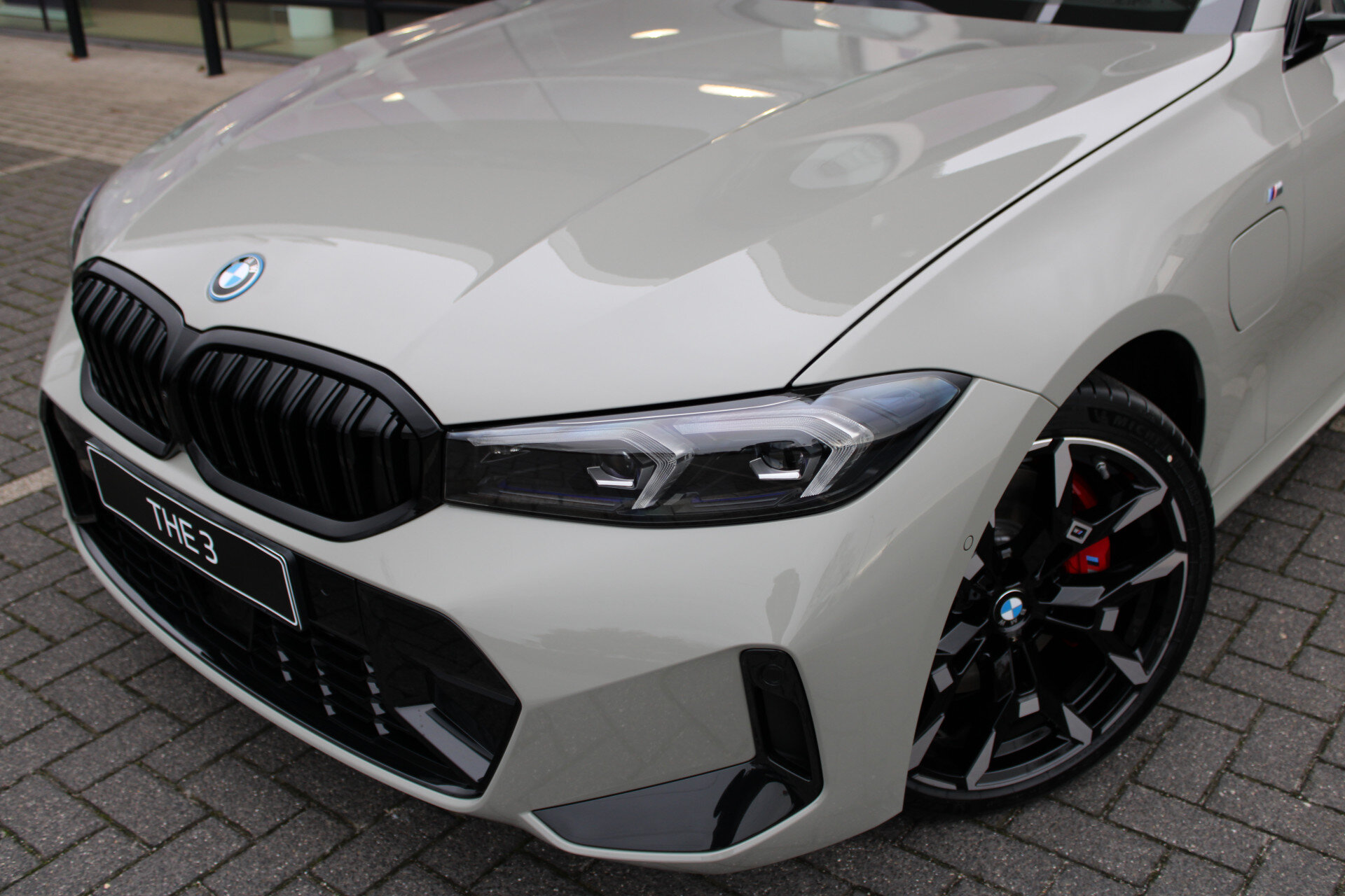 BMW 3 Serie Touring 330e High Executive M Sport Automaat - Afbeelding 3