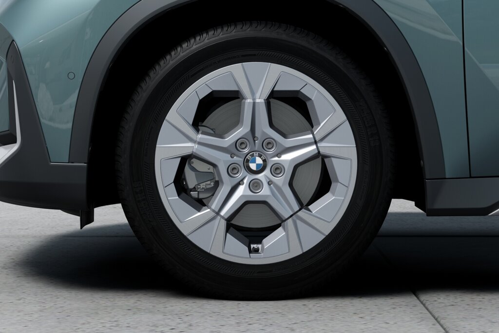 BMW iX1 8