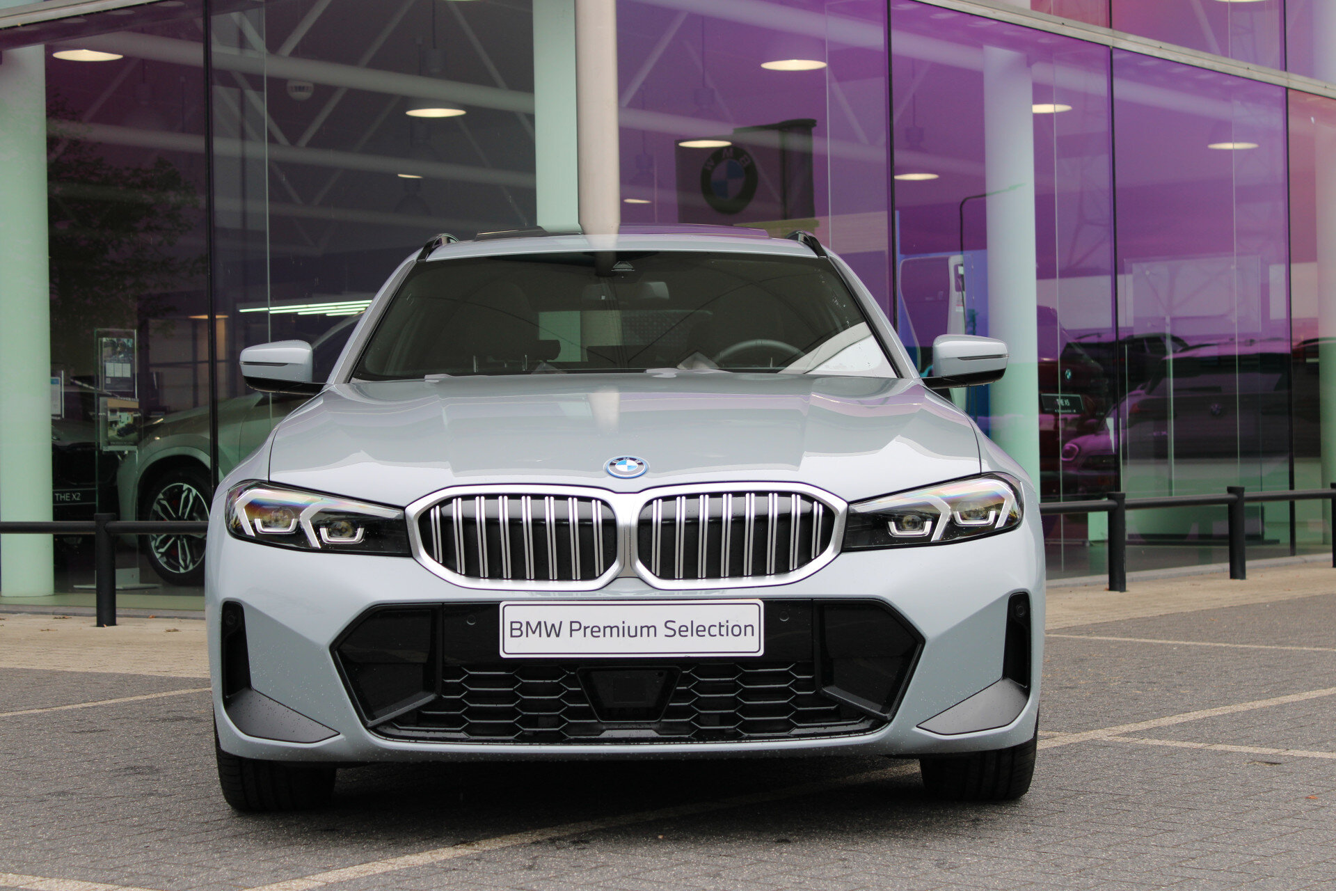 BMW 3 Serie Touring 330e M Sport Automaat - Afbeelding 5