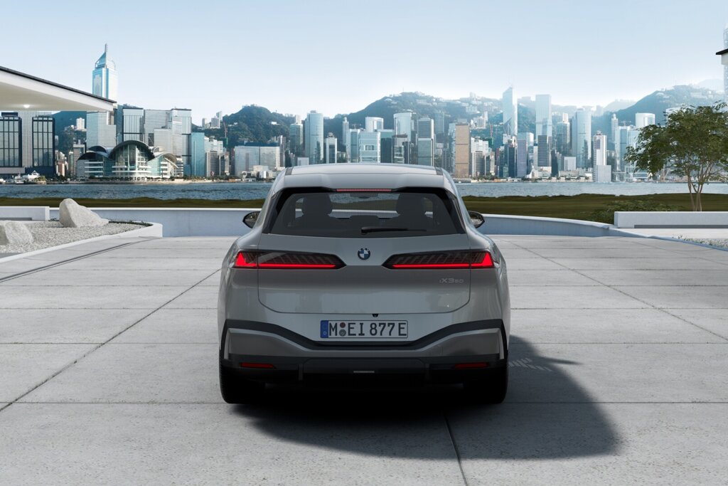 BMW iX3 4