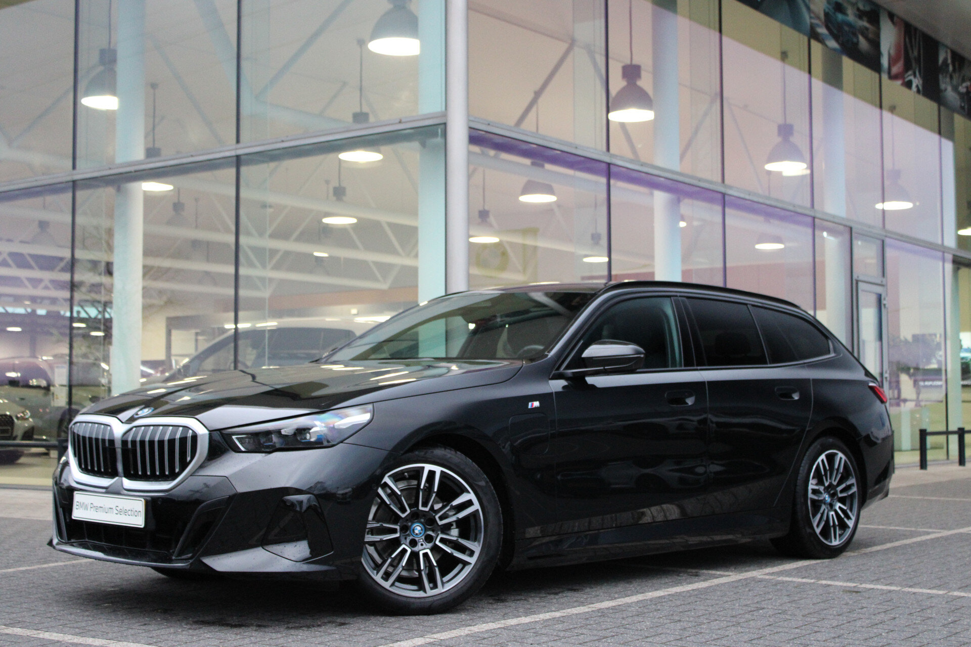 BMW 5 Serie Touring 530e M Sport Automaat