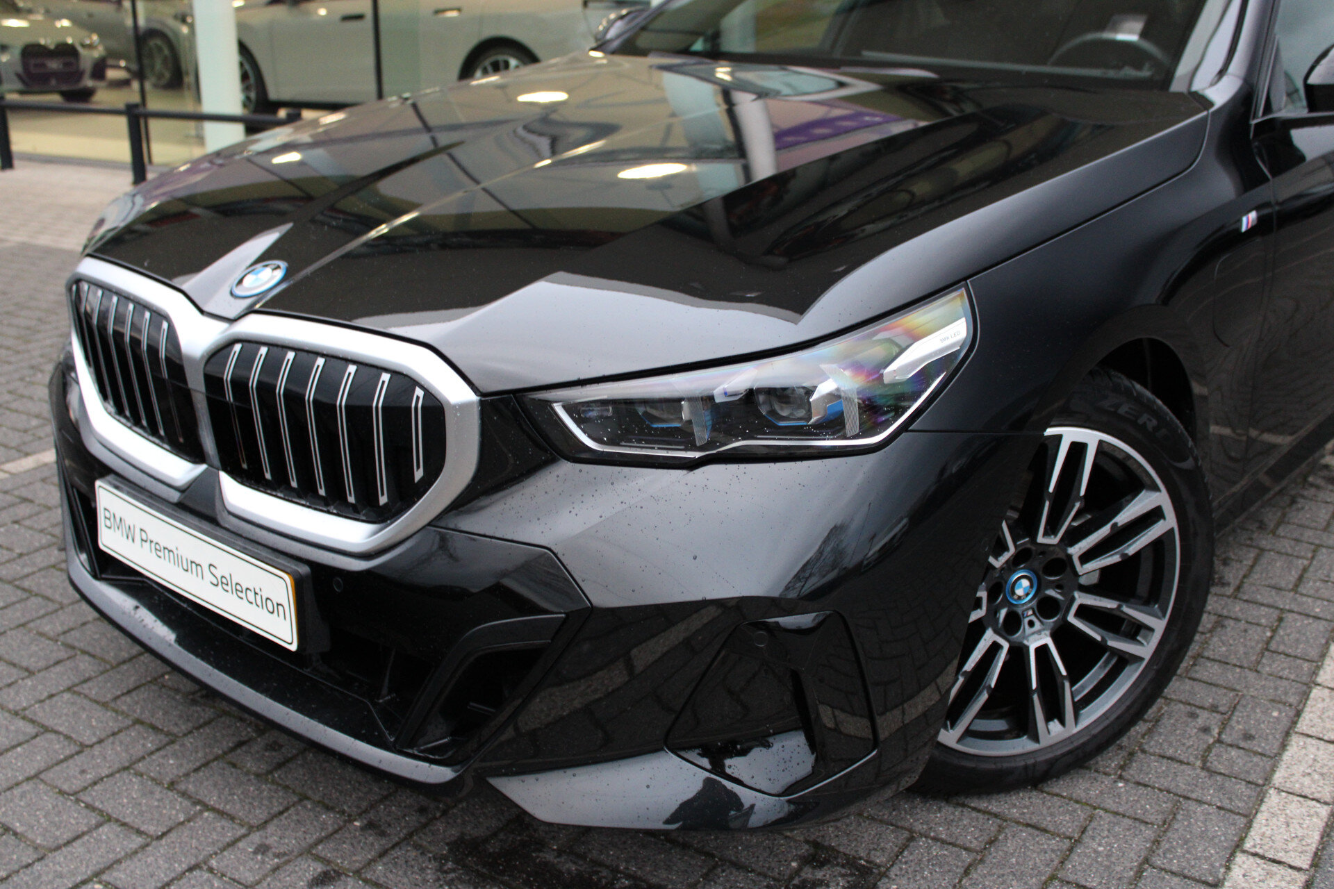 BMW 5 Serie Touring 530e M Sport Automaat - Afbeelding 4