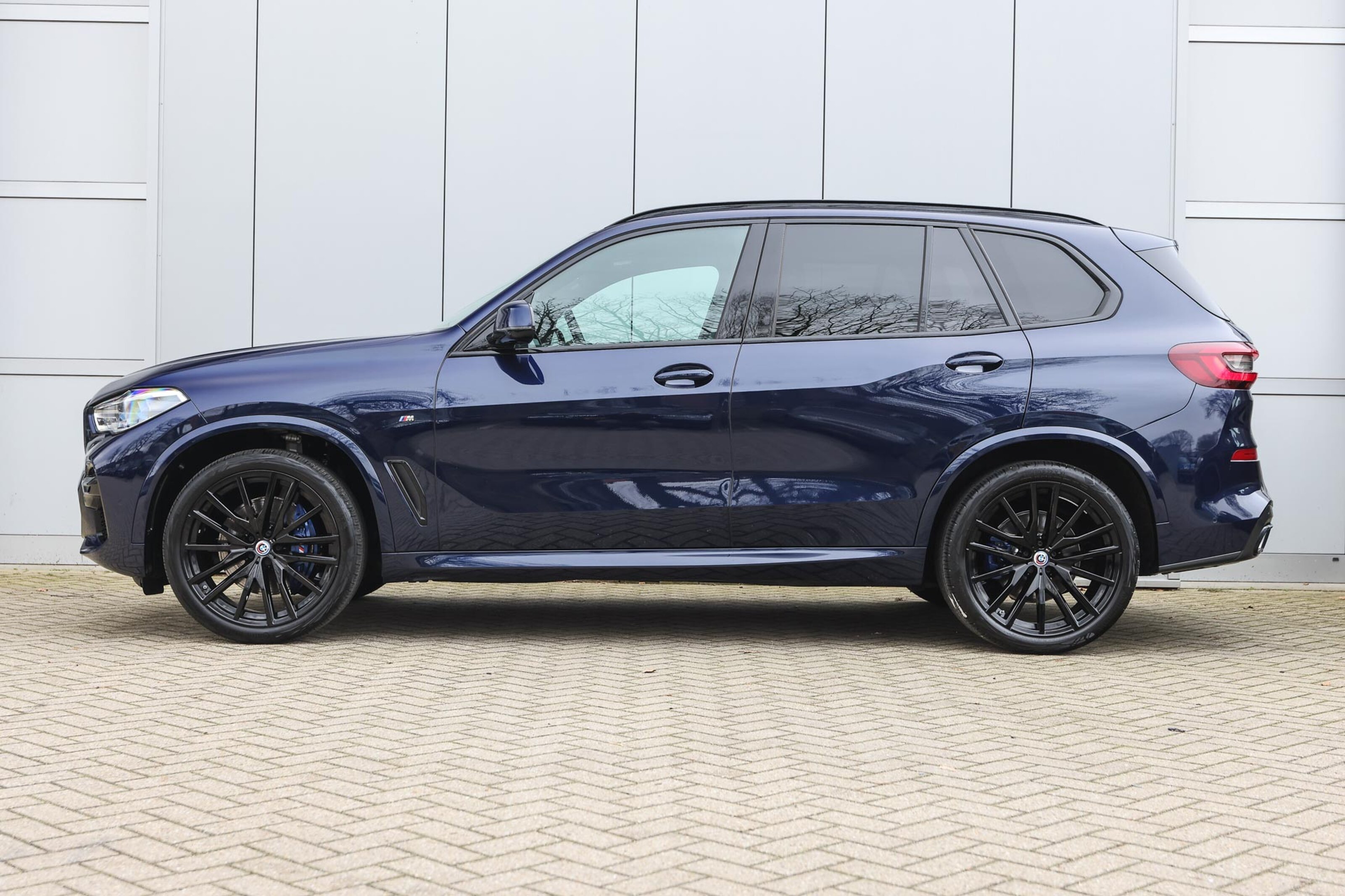 BMW X5 8