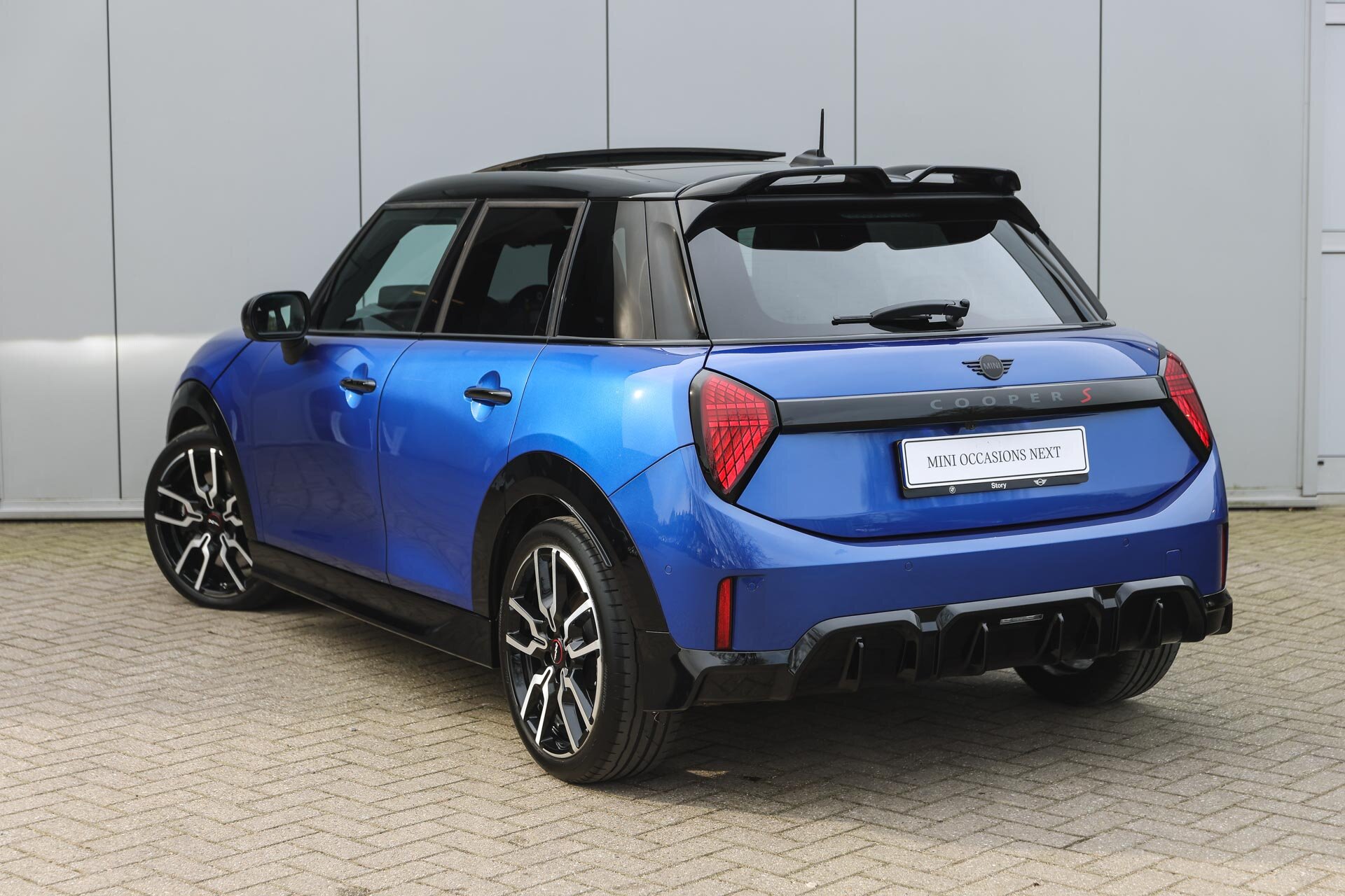 MINI 5-Deurs Hatchback Cooper S Automaat - Afbeelding 2