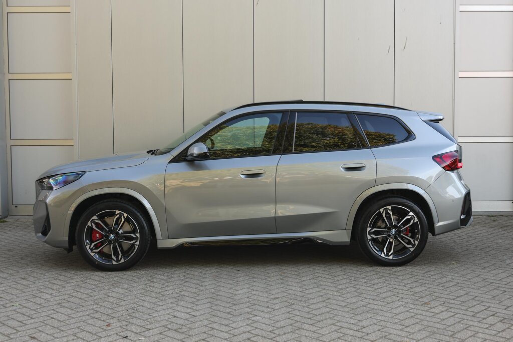 BMW X1 8