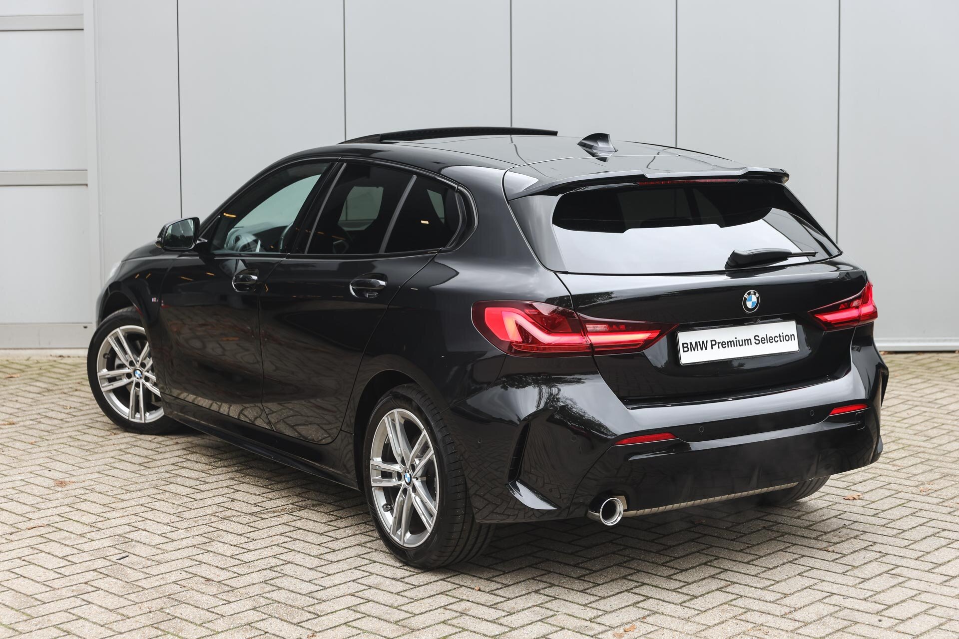 BMW 1 Serie 118i High Executive M Sport Automaat - Afbeelding 2