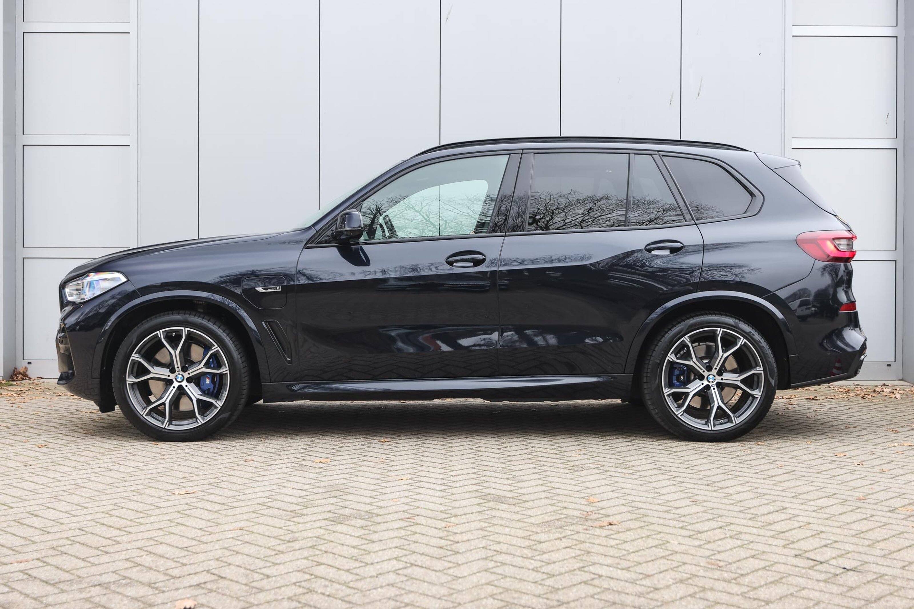 BMW X5 8