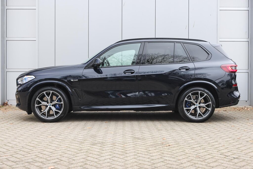 BMW X5 8
