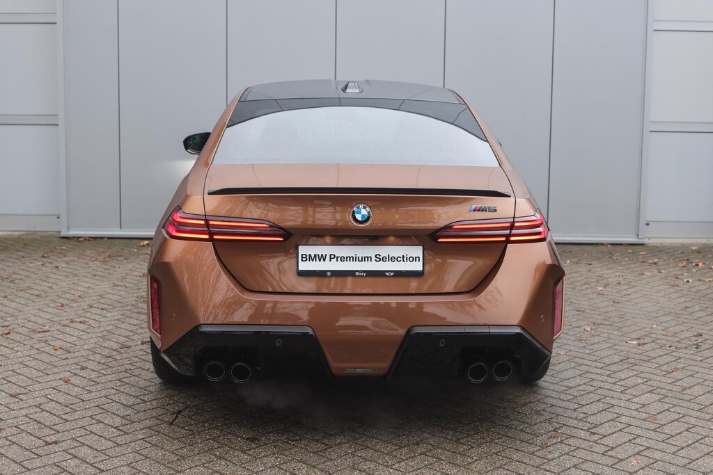BMW M5 6