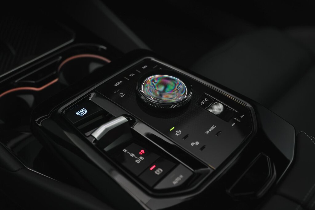 BMW i5 18