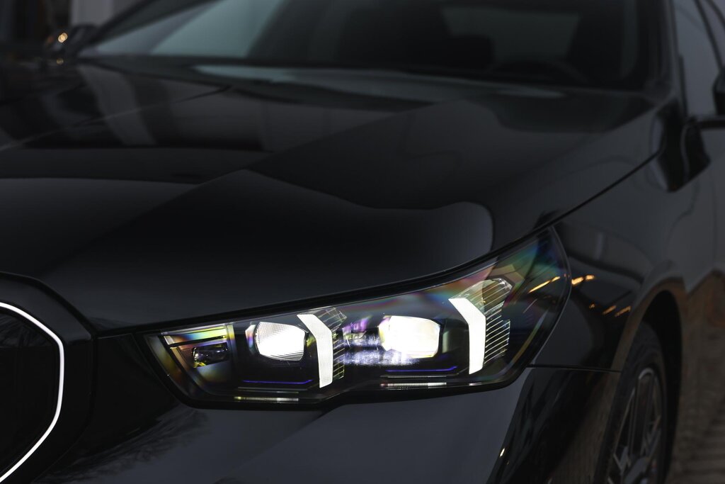 BMW i5 31