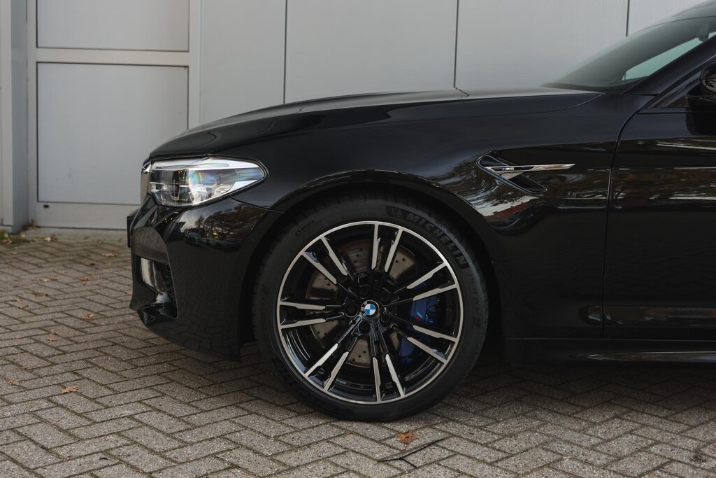 BMW M5 5
