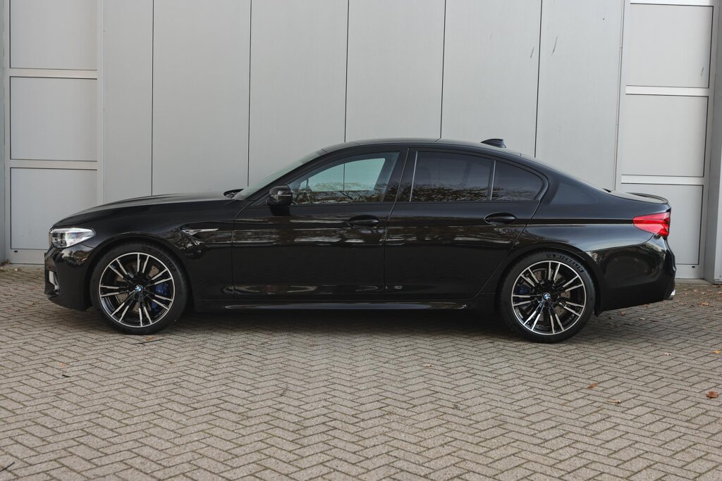 BMW M5 8