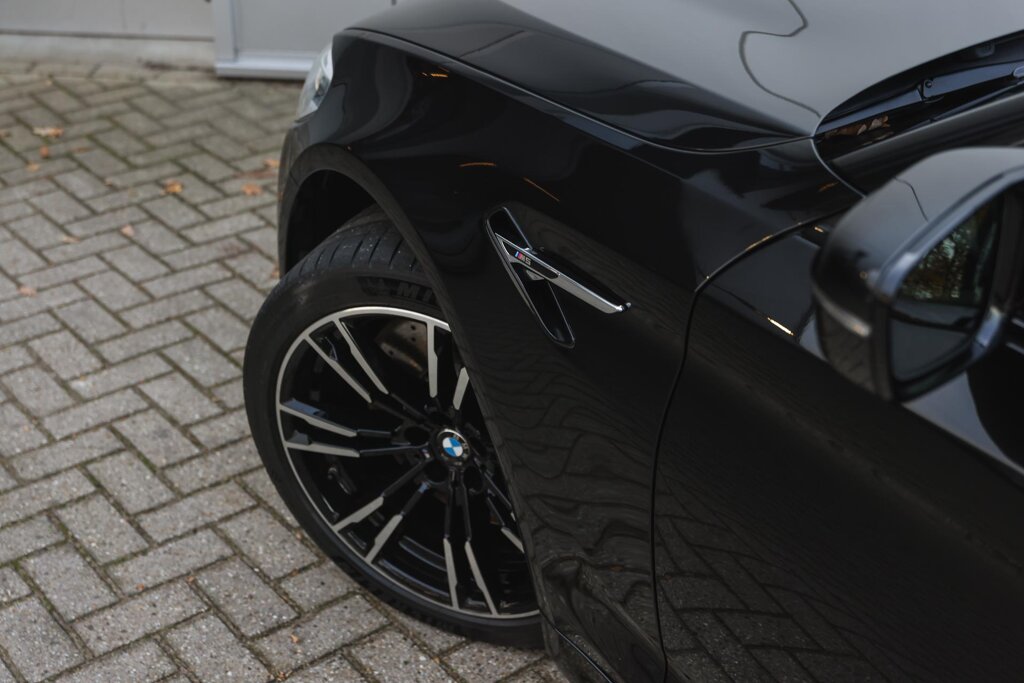 BMW M5 35
