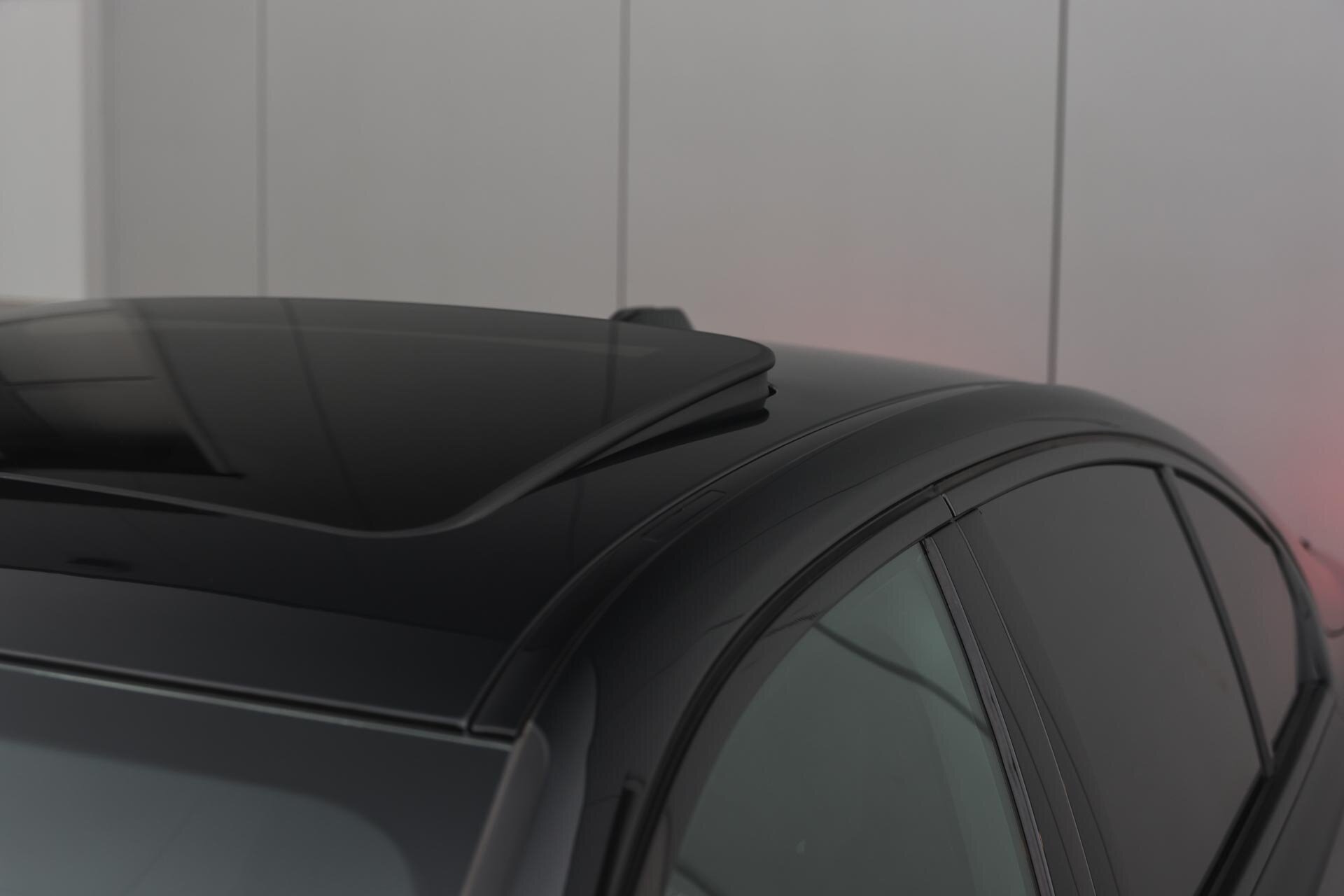 BMW 3 Serie 330e M Sport Automaat - Afbeelding 4